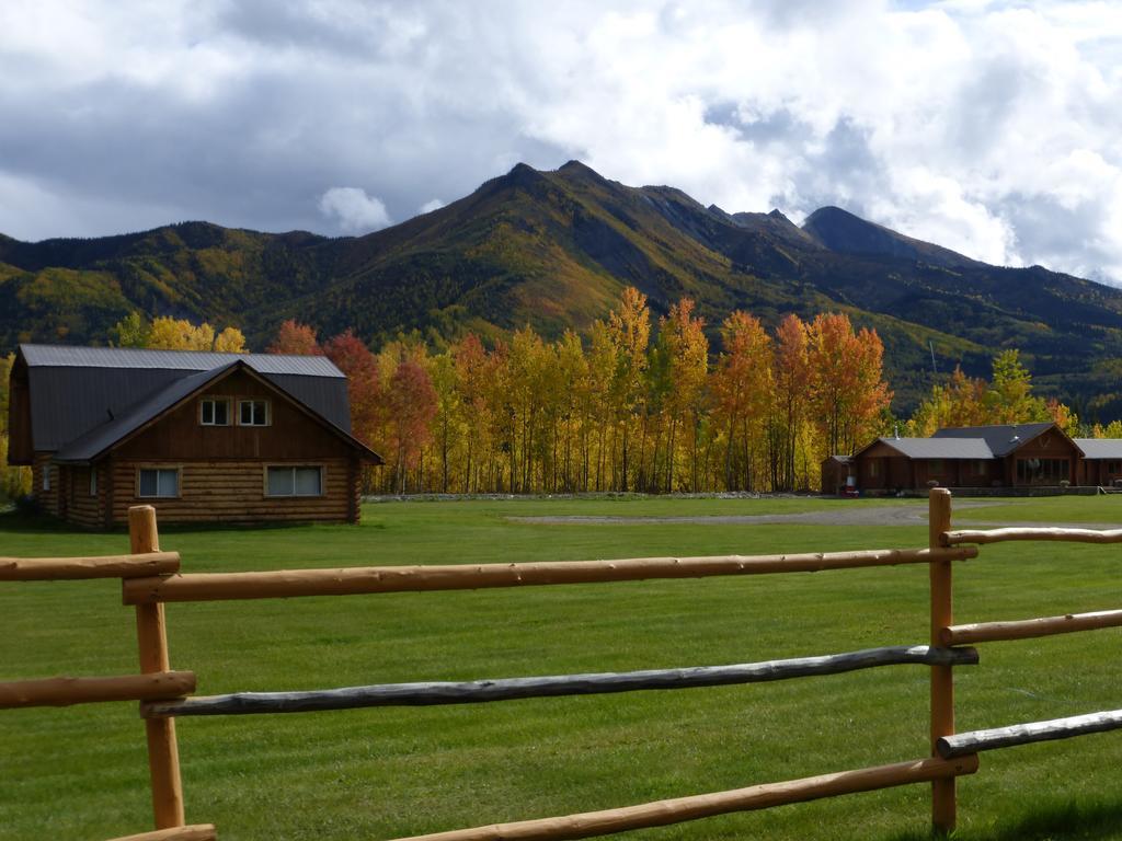 Folding Mountain B & B Fort Nelson Exterior foto