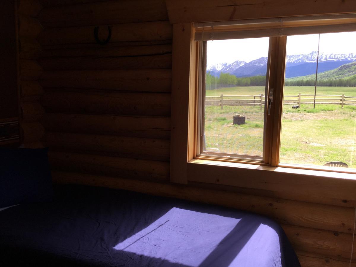 Folding Mountain B & B Fort Nelson Exterior foto